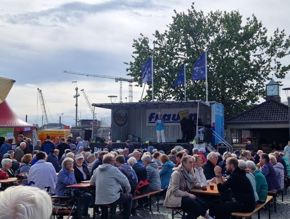 Bauernmarkt an einem sommerlichen Tag